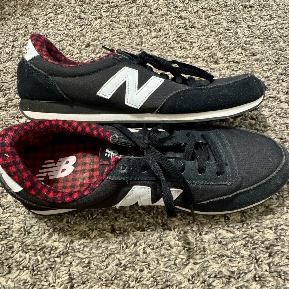 New Balance Black & Red Plaid Casual Sneakers